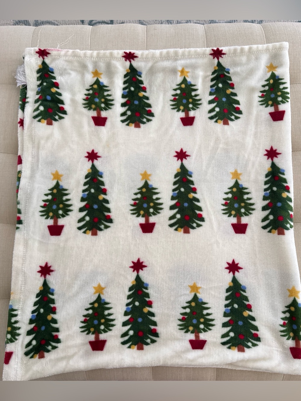 Festive Christmas Tree Fleece Throw Blanket - White & Green